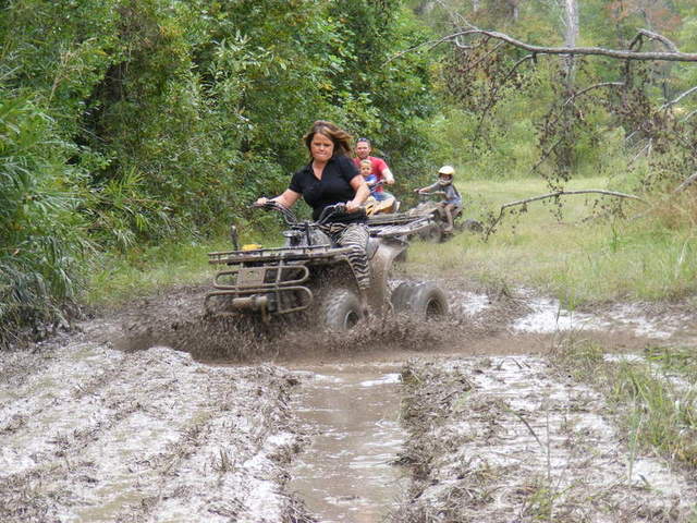 Name:  mud4wheelers016.jpg
Views: 68
Size:  76.3 KB