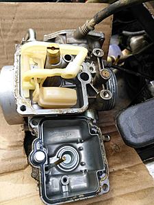 Does this need to be replaced to get fuel to flow?-2010-carb-2.jpg