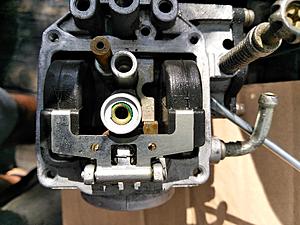 Does this need to be replaced to get fuel to flow?-1998-carb-5.jpg