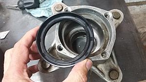 How to install inner seal on front left hub, 1987 trail boss 250 4x4-front-hub-seal001.jpg