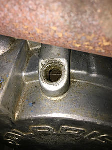 Found my oil leak - cylinder gasket-photo486.jpg