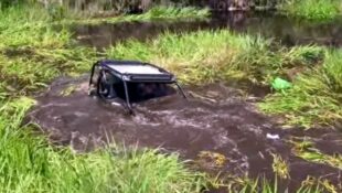 Video: How to Get Muddy in a SxS