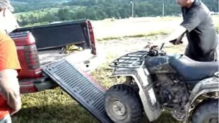 Video: Loading A Quad When Your Tailgate is Broke Off