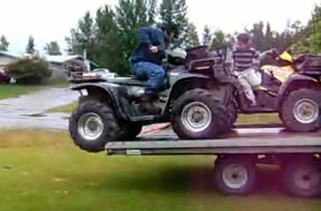 Video: Unloading The ATV Without Ramps