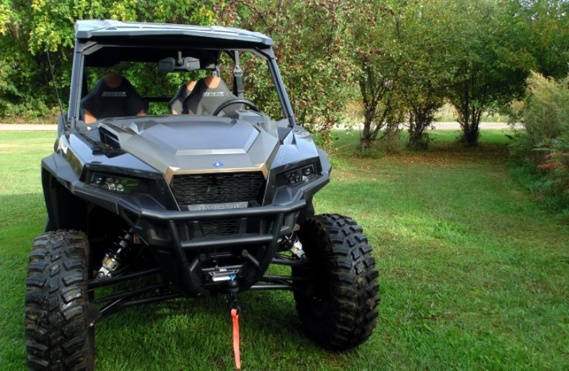 Polaris GENERAL SxS for work and play